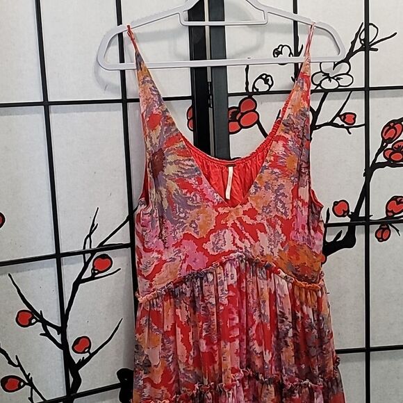 Free People Julianna Maxi Dress Ruffled Tiers V Neck Floral Print Cherry Small - Picture 6 of 13